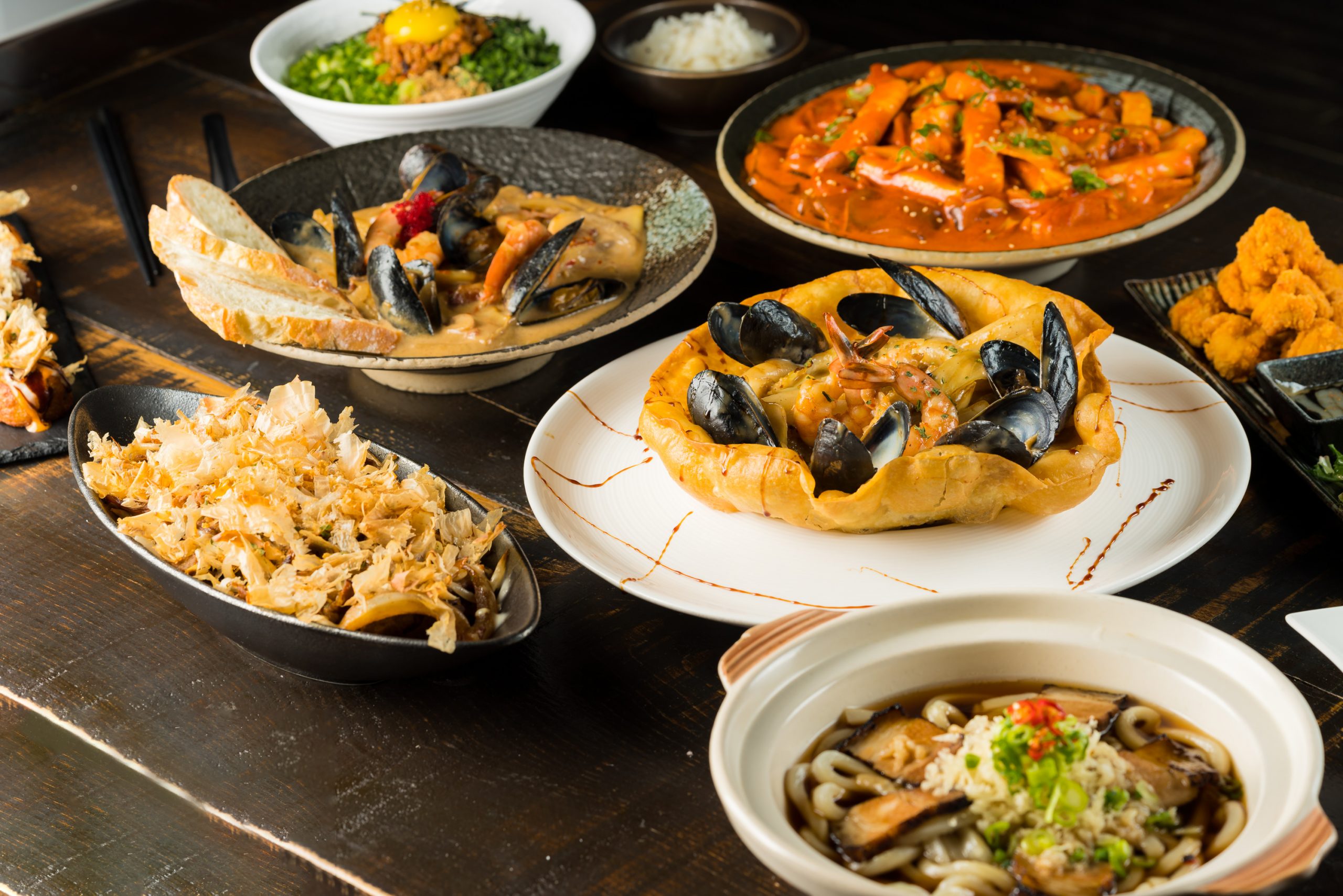 빵 그릇에 담아 주는 크림치즈 떡볶이, 노스욕 이자카야 미카쿠