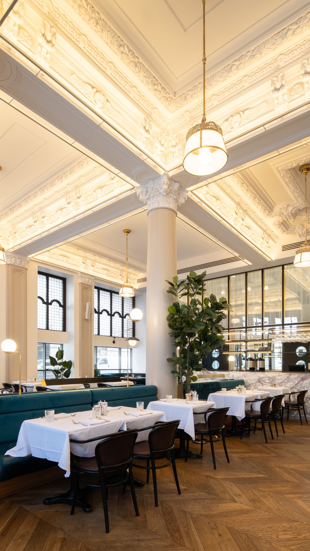 Henri Brasserie Française — Hotel Birks
